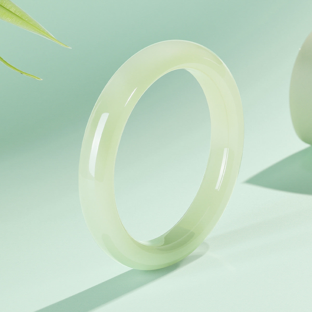 [Elegant Jade Charm] Hetian Jade Clear Green Peace Bangle, Stylish Versatile Gift for Mom
